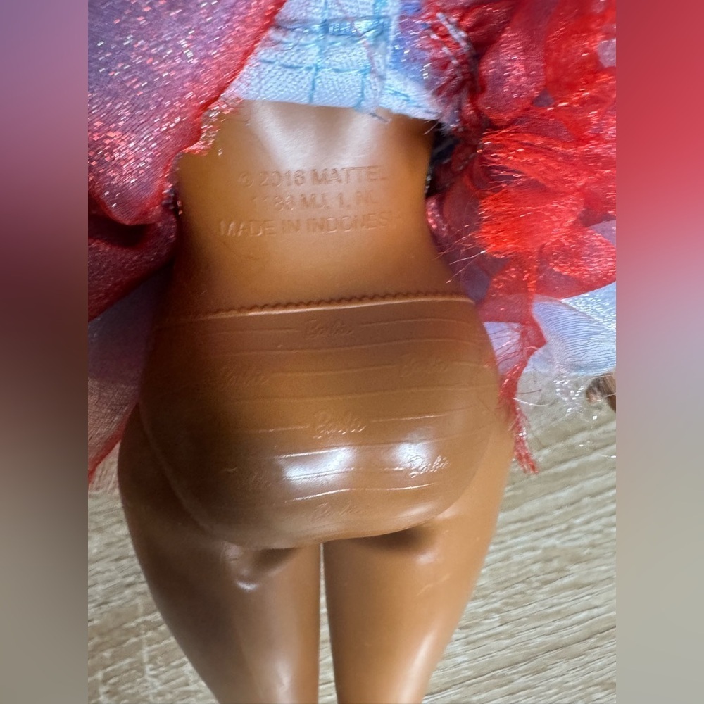 Lot of Two Barbie Dolls - Picture 7 of 10